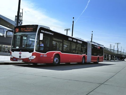 Es wird ein gratis Ticket für Flüchtlinge überlegt. Es wird ein gratis Ticket für Flüchtlinge überlegt.