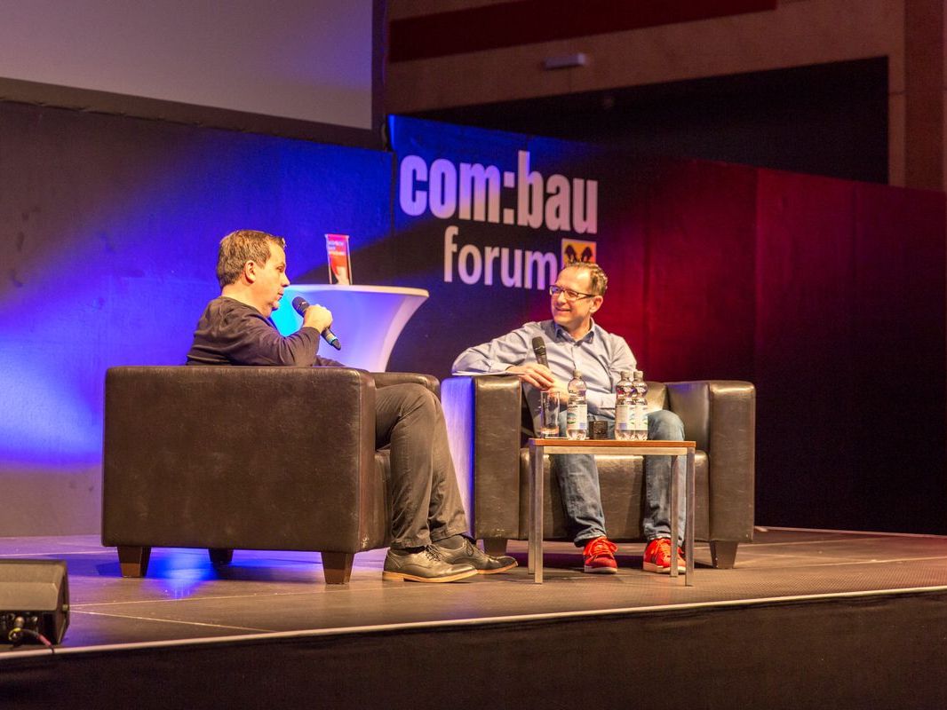 Das Raiffeisen bau:forum ist ein Highlight auf der 3. com:bau. Das Raiffeisen bau:forum ist ein Highlight auf der 3. com:bau.