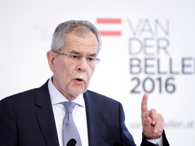 Van der Bellen am Sonntag bei einer Pressekonferenz in Wien.