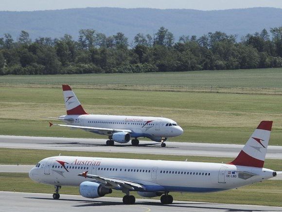 Der Österreicher ist wohlbehalten in Wien angekommen. Der Österreicher ist wohlbehalten in Wien angekommen.