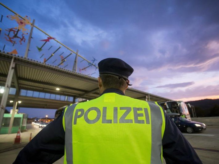 Grenzkontrollen am Grenzübergang Spielfeld Grenzkontrollen am Grenzübergang Spielfeld