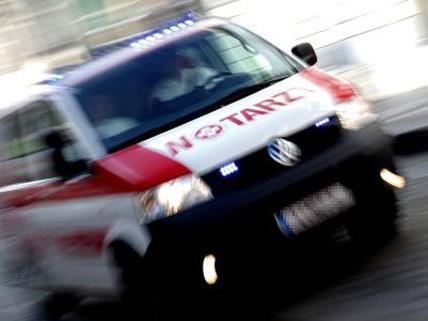 Eine Tote bei Verkehrsunfall in Bezirk Krems