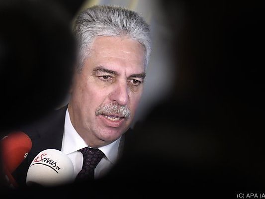 Schelling bleibt hart Schelling bleibt hart