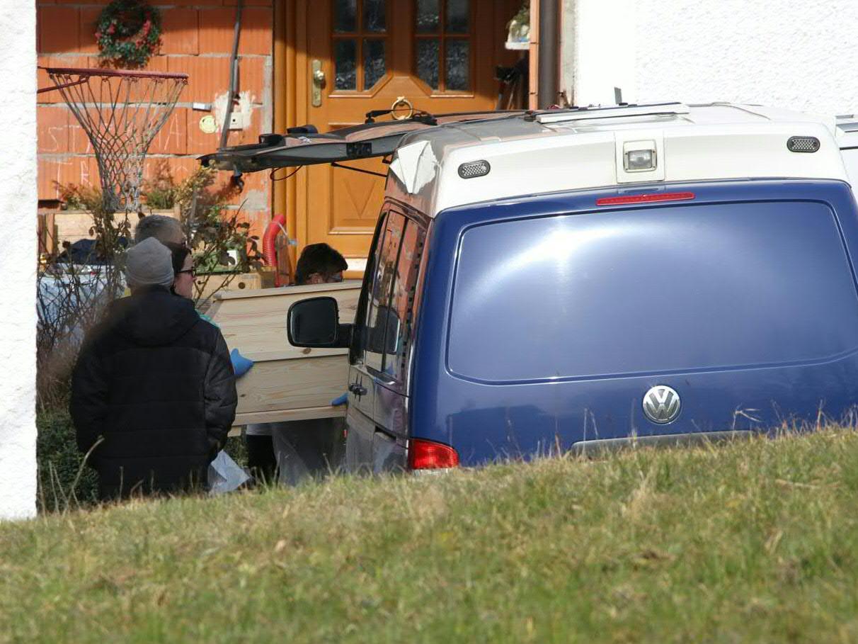 Zwei Leichen wurden in Natternbach gefunden.