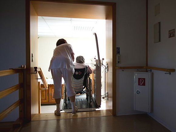 Schwerwiegende Vorwürfe wurden gegen eine Pflegerin in Krems erhoben Schwerwiegende Vorwürfe wurden gegen eine Pflegerin in Krems erhoben