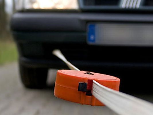 Unfall bei einer Pkw-Abschleppung. Unfall bei einer Pkw-Abschleppung.