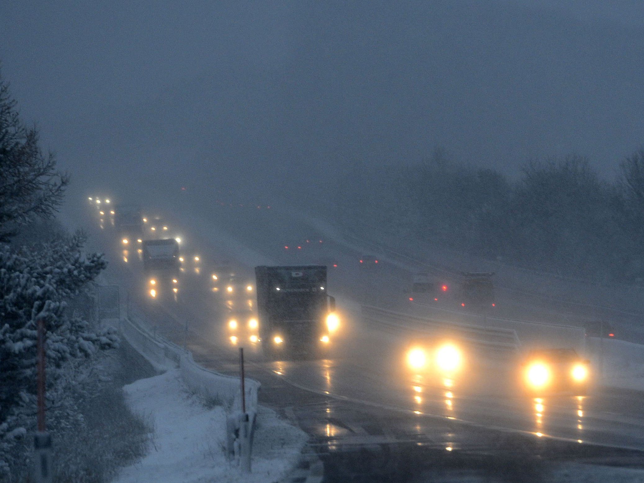 Die Asfinag gibt Tipps zum richtigen Autofahren bei Schnee.