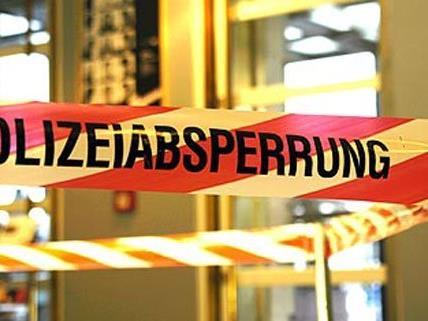Mutter und Baby lagen tot in einer Wohnung in Wien 15