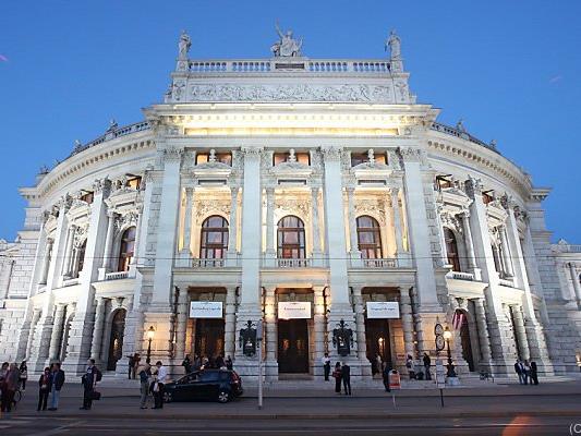 Heftige Kritik an der Burgtheater-Geschäftsführung