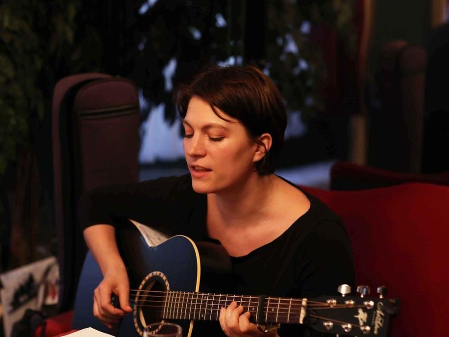 Laura Rafetseder bringt im Herbst ihr zweites Soloalbum heraus.