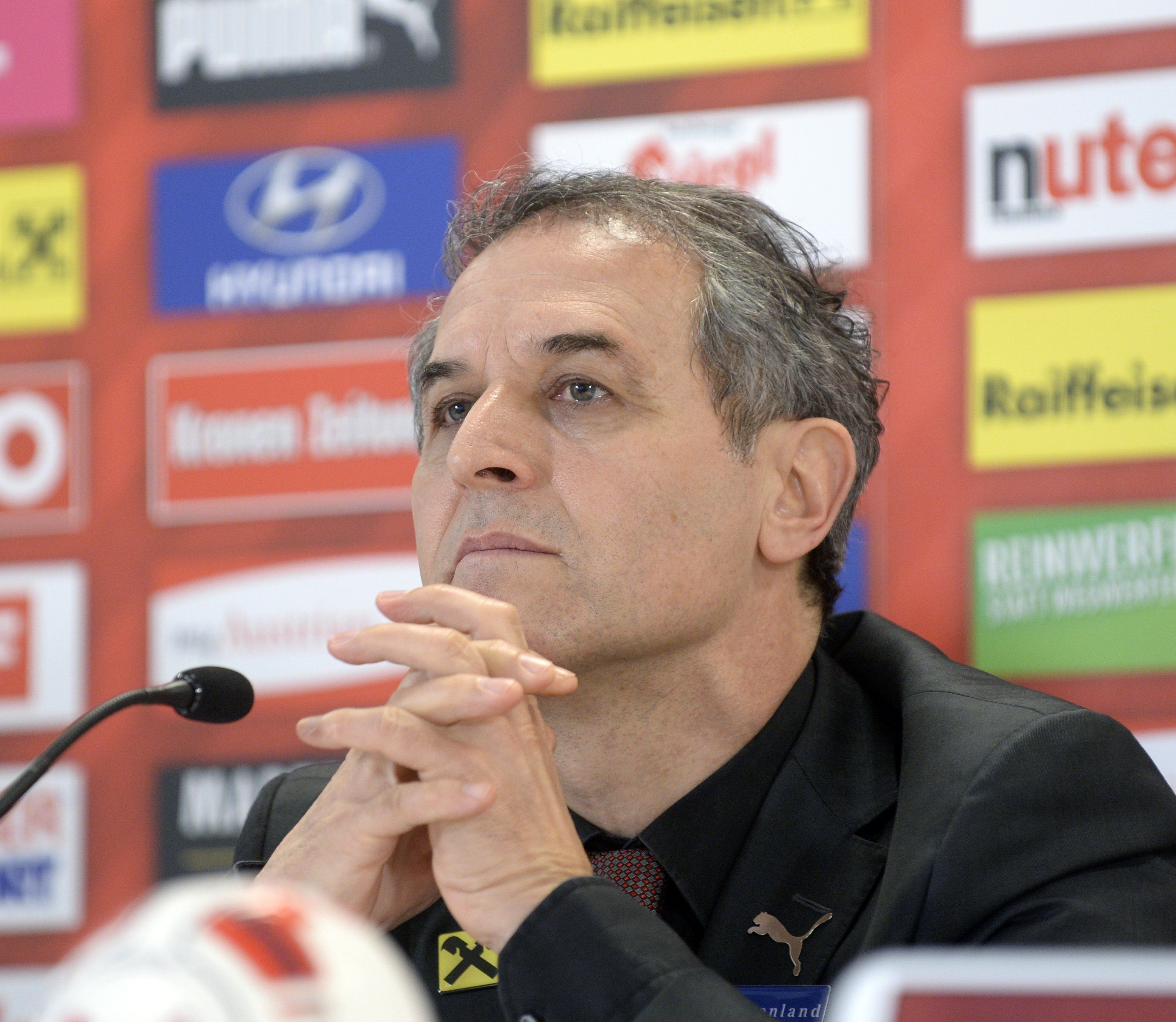 Marcel Koller bleibt dem ÖFB zumindest für ein weiteres Jahr erhalten. Marcel Koller bleibt dem ÖFB zumindest für ein weiteres Jahr erhalten.