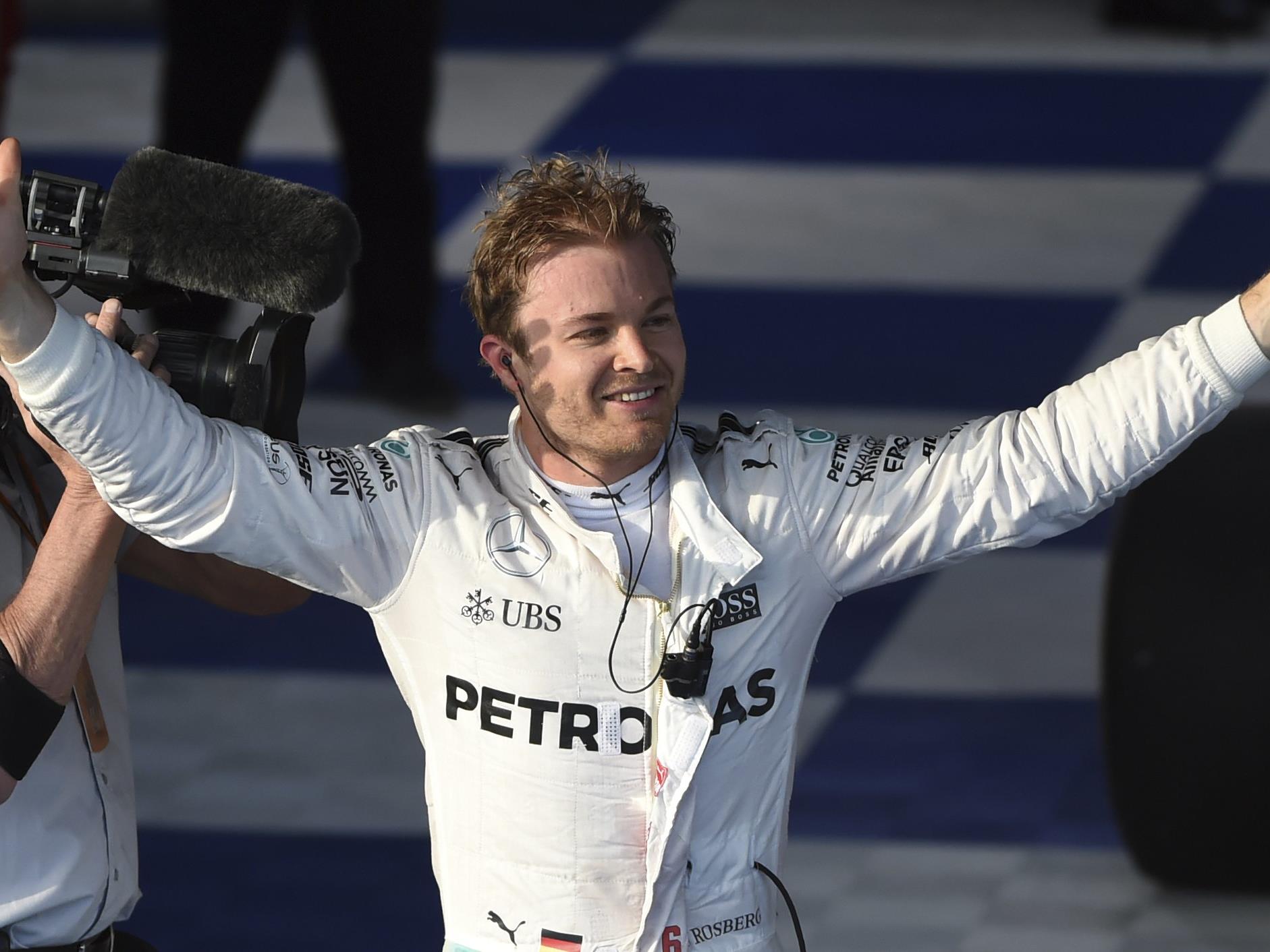 Nico Rosberg freut sich über seinen Sieg in Melbourne.