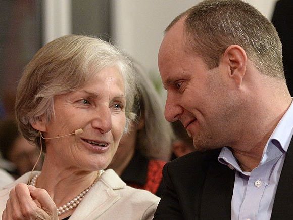 NEOS-Klubchef Matthias Strolz und Präsidentschaftskandidatin Irmgard Griss