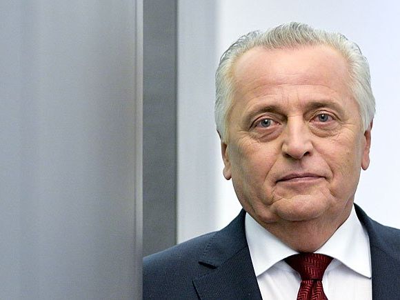 SPÖ-Kandidat Hundstorfer: "Bundespräsident kann nicht Mehrheitswillen überrollen" SPÖ-Kandidat Hundstorfer: "Bundespräsident kann nicht Mehrheitswillen überrollen"