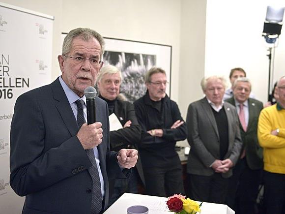 Bundespräsidentschaftskandidat und Ex- Grünen- Parteichef Alexander Van der Bellen am Mittwoch bei der Präsentation