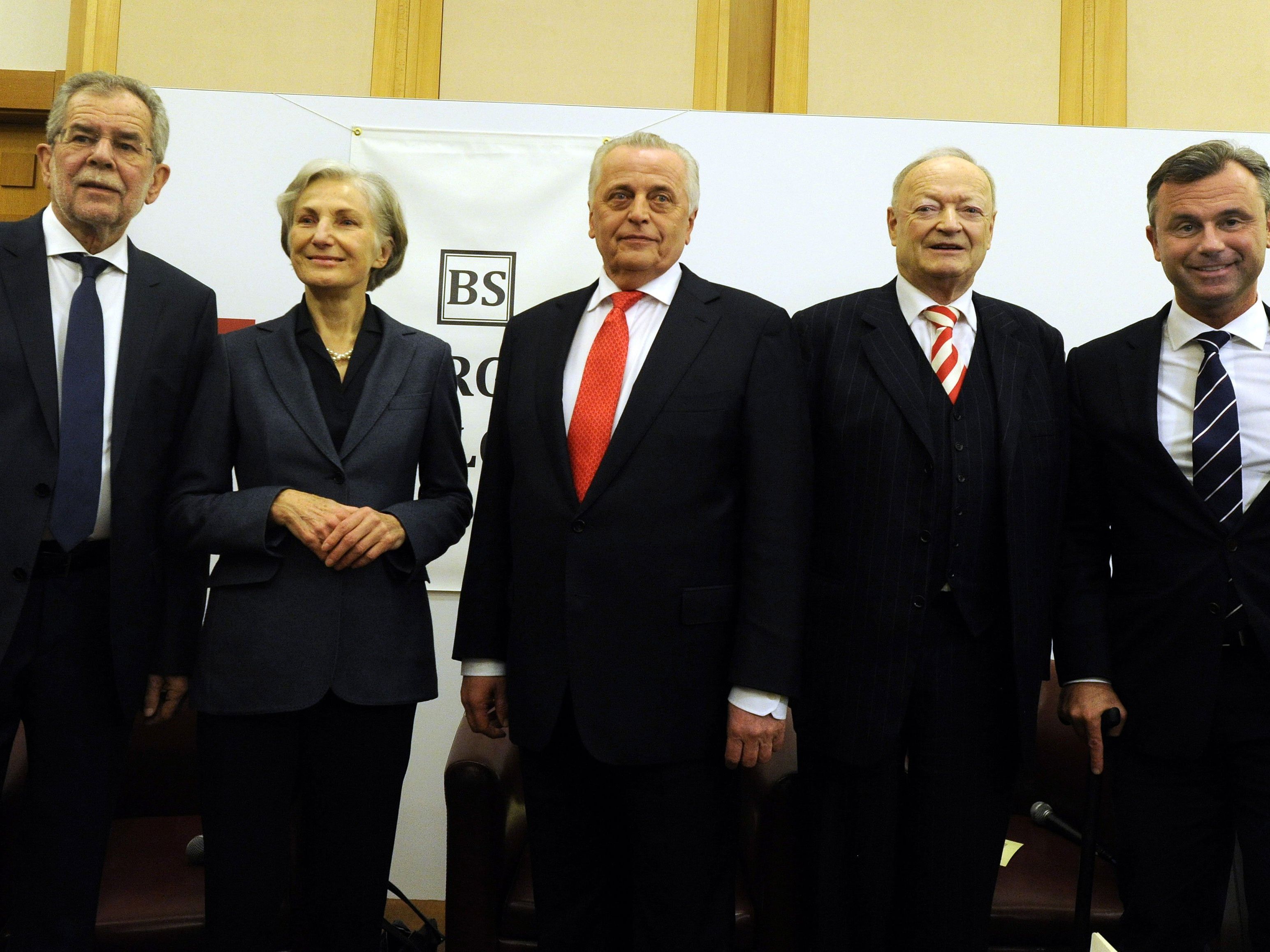 Die Bundespräsidentschaftskandidaten am Freitag in der Diplomatischen Akademie in Wien. Die Bundespräsidentschaftskandidaten am Freitag in der Diplomatischen Akademie in Wien.
