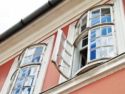 In Favoriten stürzte ein Kind aus einem Fenster in die Tiefe In Favoriten stürzte ein Kind aus einem Fenster in die Tiefe
