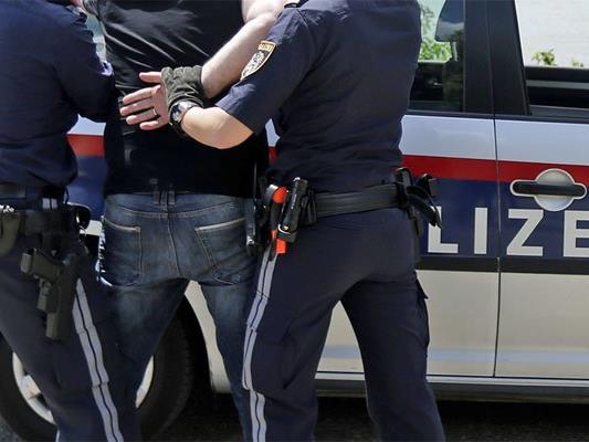 Ein Ladendieb wurde in Wien 15 geschnappt - nachdem er zugebissen hatte