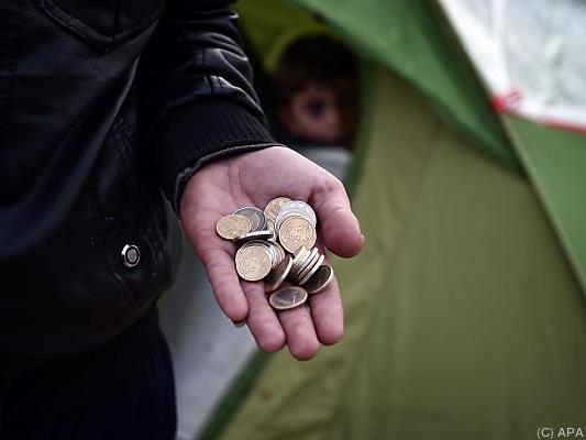 Spenden für Flüchtlinge: Eine neue Regelung sorgt für Empörung