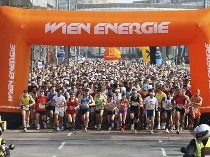 Beim Wien Energie Halbmarathon gehen in Wien wieder zahlreiche Laufbegeisterte an den Start