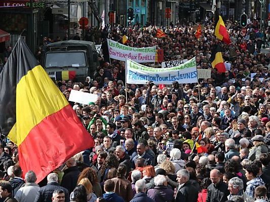 Tausende solidarisierten sich mit den Opfern Tausende solidarisierten sich mit den Opfern