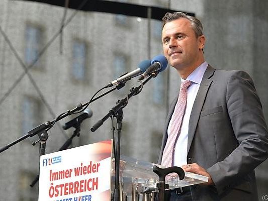 Hofer propagierte "Österreich zuerst" Hofer propagierte "Österreich zuerst"
