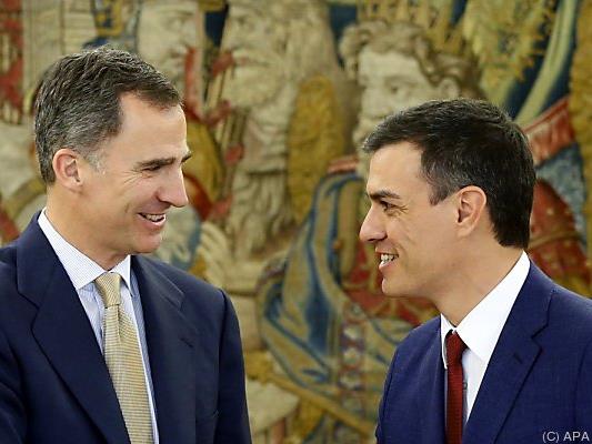 König Felipe und PSOE-Chef Sanchez beim Gespräch