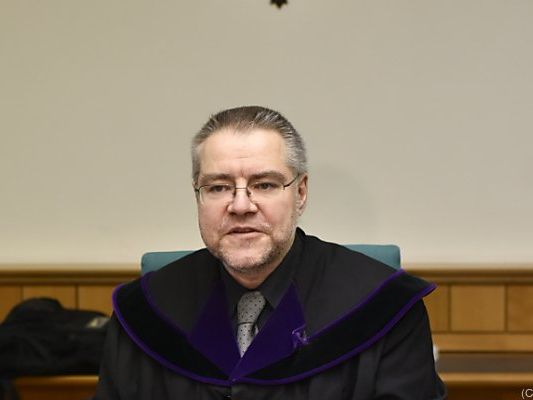 Richter Stefan Erdei leitet den Prozess Richter Stefan Erdei leitet den Prozess