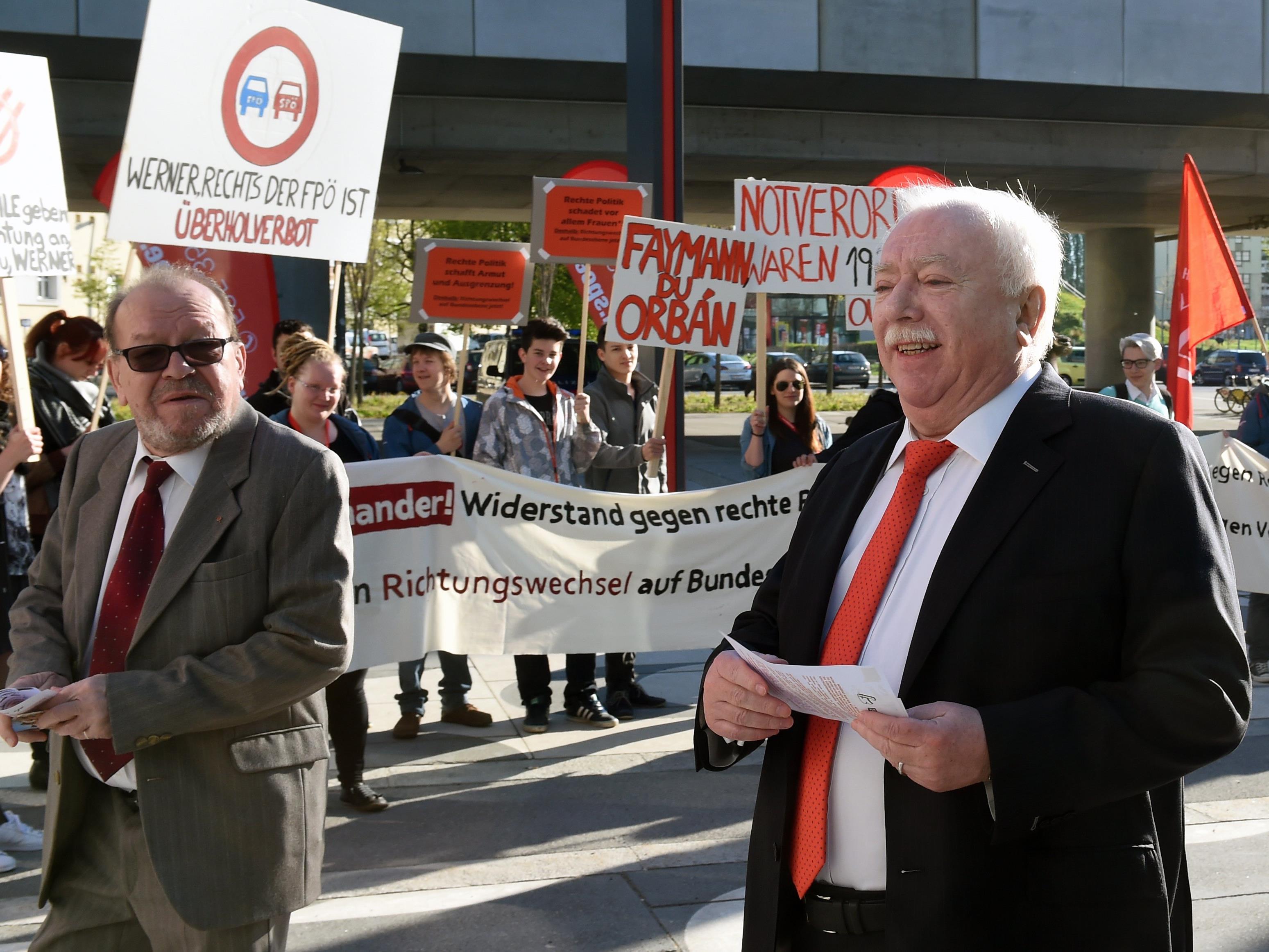 Bürgermeister Michael Häupl auf dem Weg zum Landesparteitag der SPÖ.