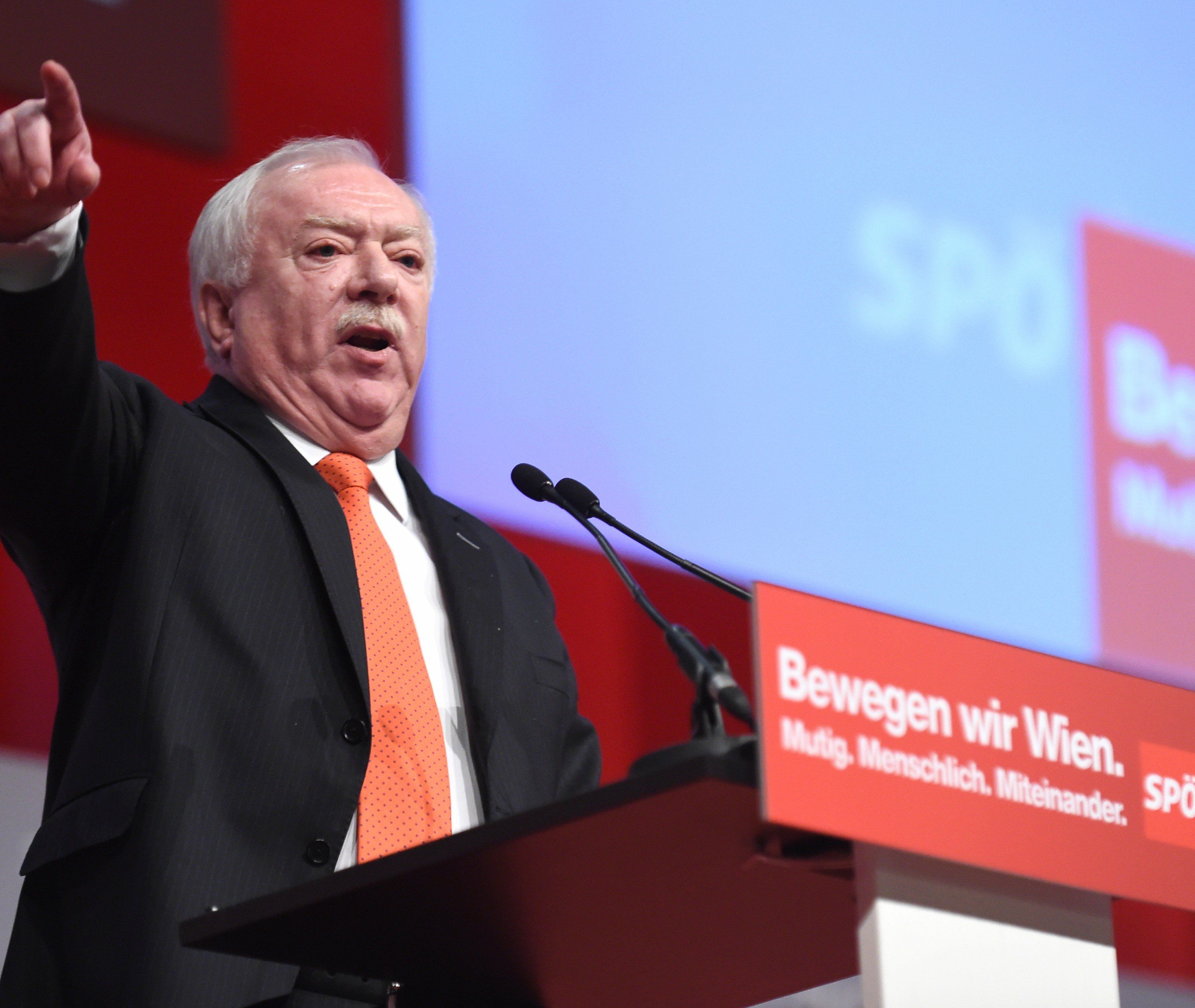 Bürgermeister Michael Häupl auf dem Landesparteitag der Wiener SPÖ. Bürgermeister Michael Häupl auf dem Landesparteitag der Wiener SPÖ.