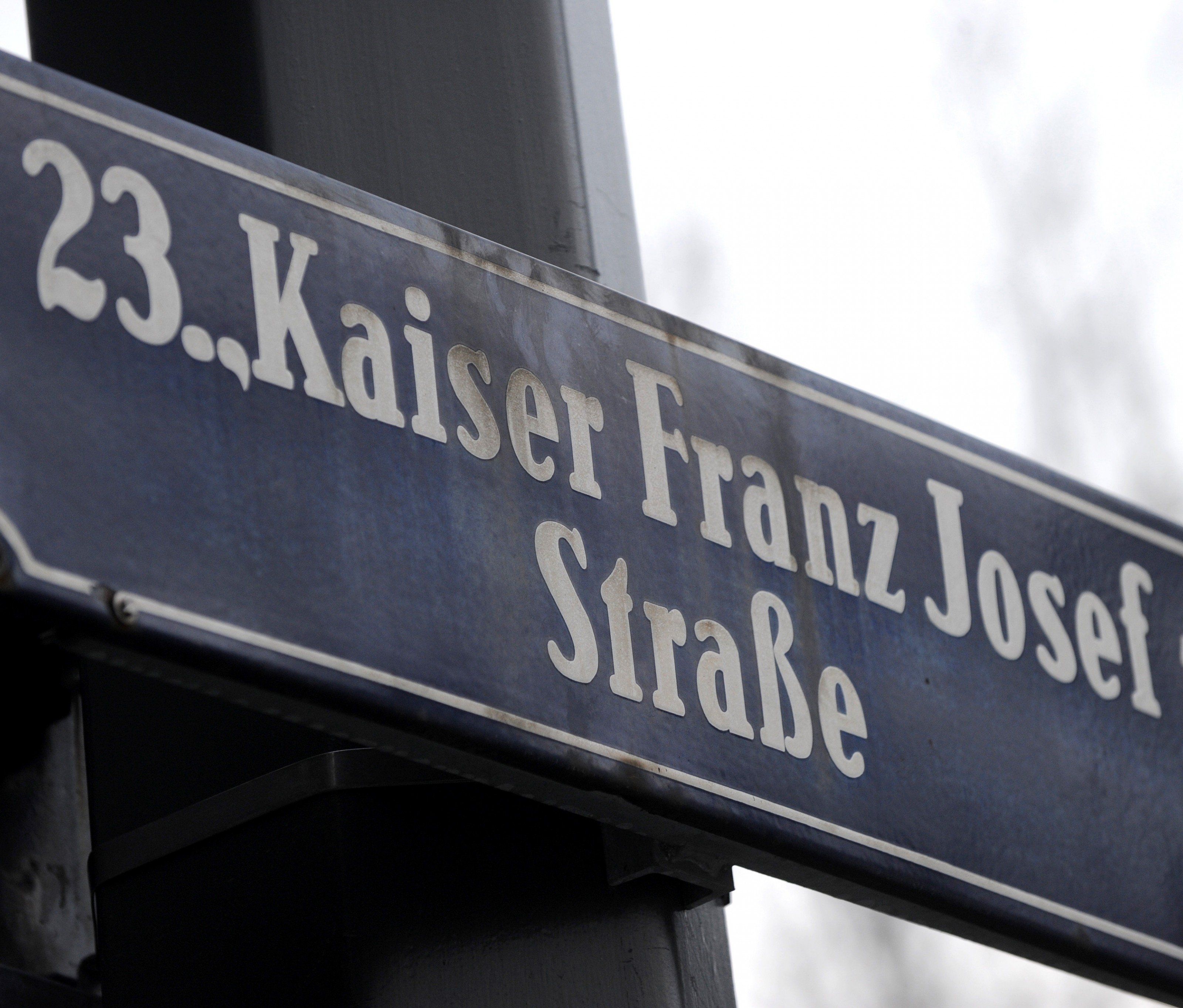 Insgesamt 19 neue Benennungen wurInsgesamt 20 neue Benennungen wurden beschlossen.den beschlossen. Insgesamt 19 neue Benennungen wurInsgesamt 20 neue Benennungen wurden beschlossen.den beschlossen.