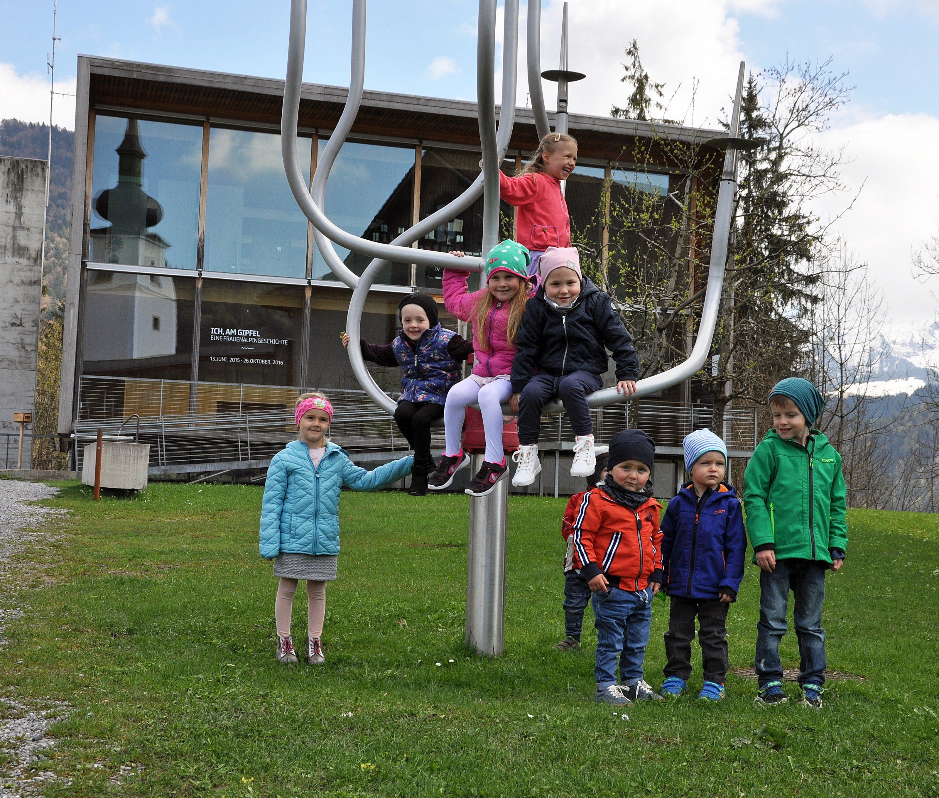 Auch der Hittisauer Nachwuchs sehnt den Frühling herbei und freut sich auf spannende Events. Auch der Hittisauer Nachwuchs sehnt den Frühling herbei und freut sich auf spannende Events.
