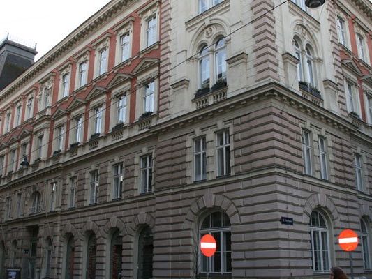 Die Geschichte der Stadt findet sich auch in den Straßennamen des 15. Bezirks Die Geschichte der Stadt findet sich auch in den Straßennamen des 15. Bezirks