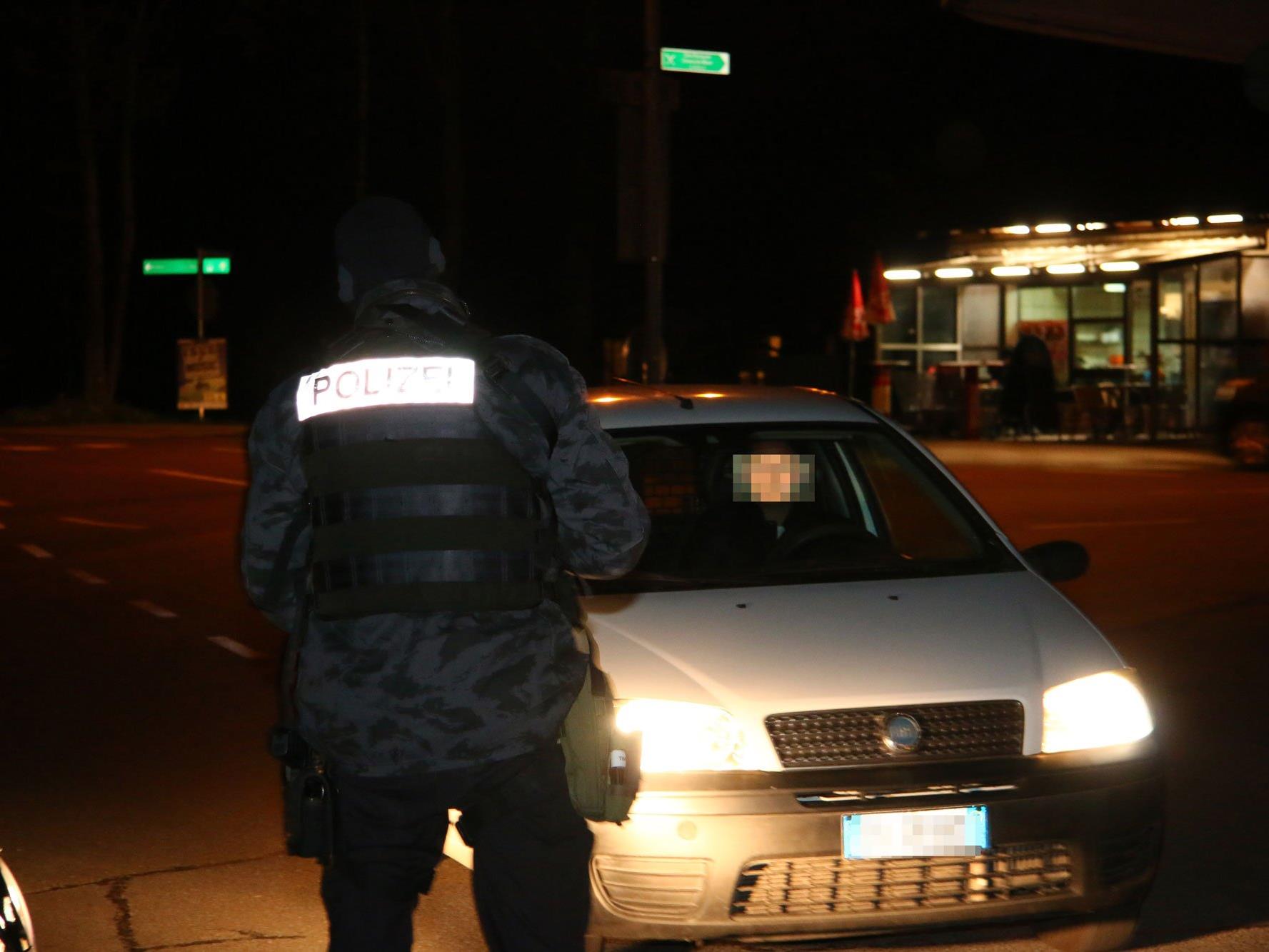 Im Bild: Alarmfahndung nach bewaffnetem Raubüberfall in Lindau.