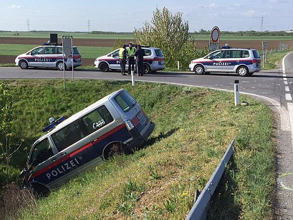 Nach dem Verkehrsunfall in Nickelsdorf (Bezirk Neusiedl am See)