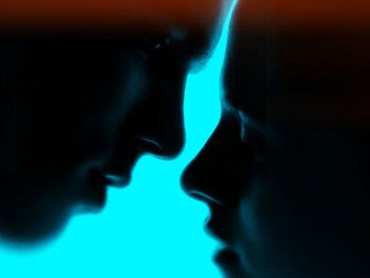 Kristen Stewart und Nicholas Hoult im Sci-Fi Drama "Equals"