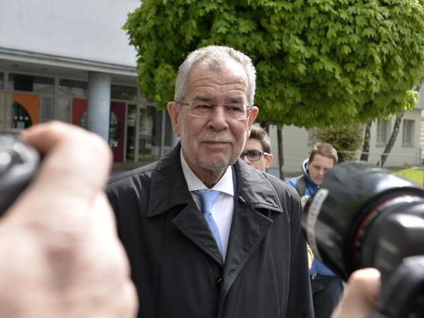 Es wird ein Rennen zwischen Van der Bellen und Hofer werden.