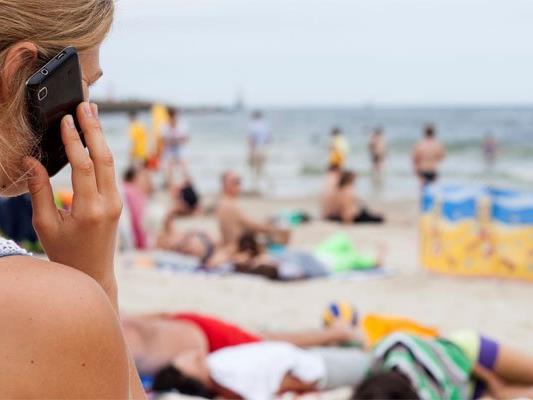 Handyanruf ins EU-Ausland max. 6 Cent pro Minute ab Mai.