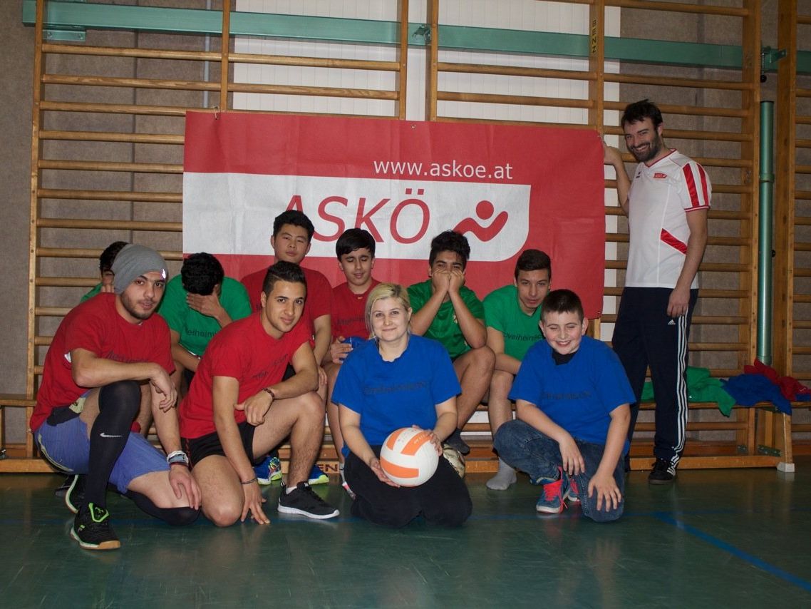 Open Gym. Ein Angebot über die Wintermonate für Jugendliche. Hier mit Michaela Bily, Offene Jugendarbeit Lustenau. Open Gym. Ein Angebot über die Wintermonate für Jugendliche. Hier mit Michaela Bily, Offene Jugendarbeit Lustenau.