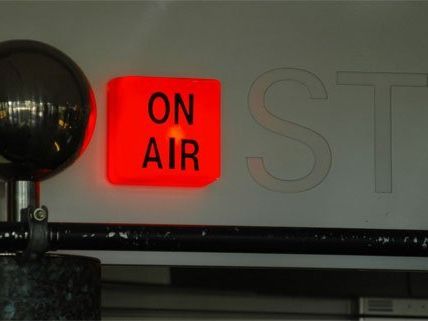 Radiotest von GfK ist fehlerhaft: Sender drohen mit Klagen Radiotest von GfK ist fehlerhaft: Sender drohen mit Klagen