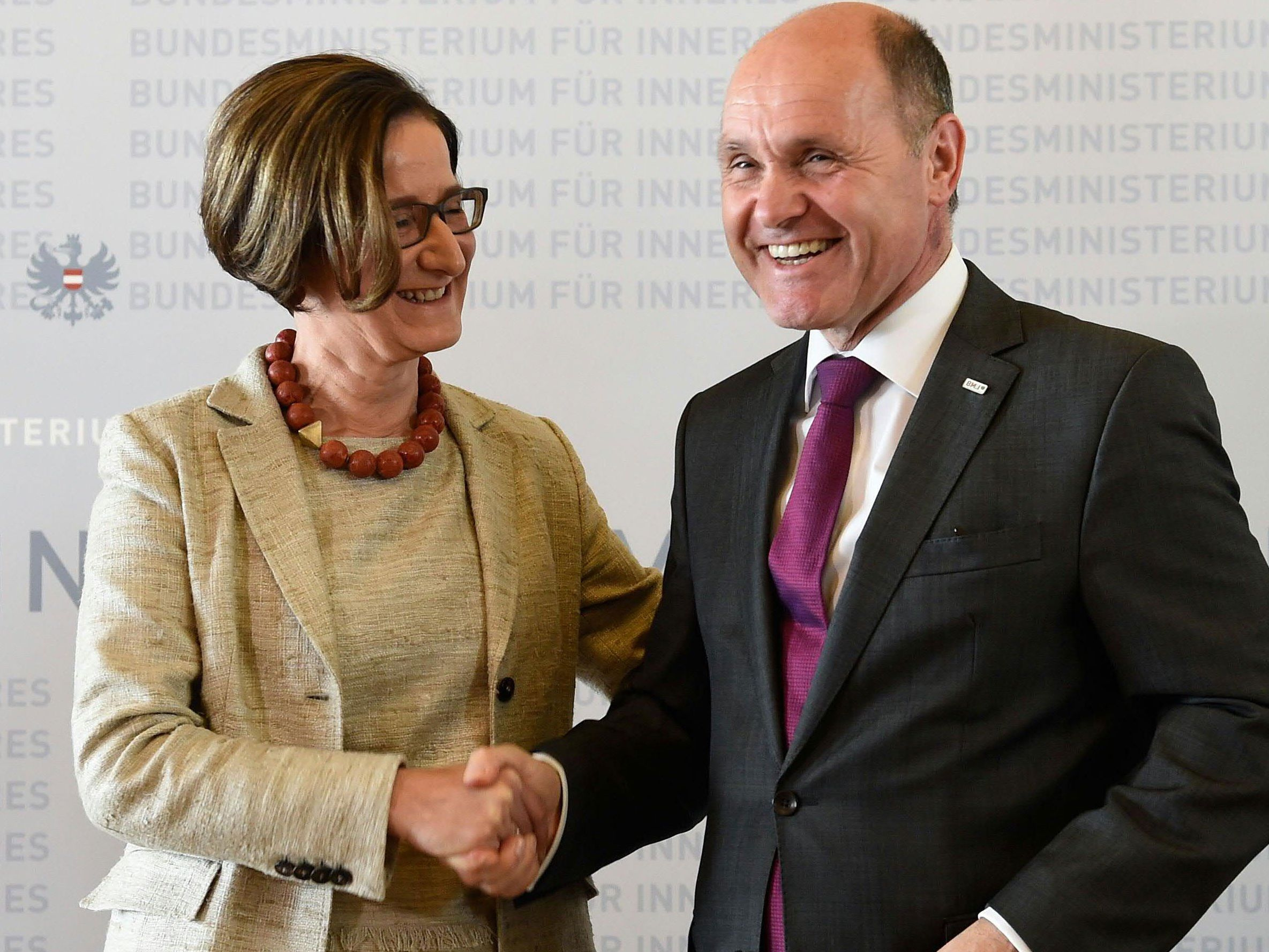 ÖVP-Rochade: Mikl-Leitner geht nach NÖ zurück, Sobotka kommt von dort ins Innenministerium.