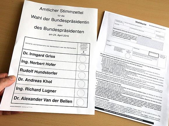 Stimmzettel und Wahlkarte für die Wahl des Bundespräsidenten