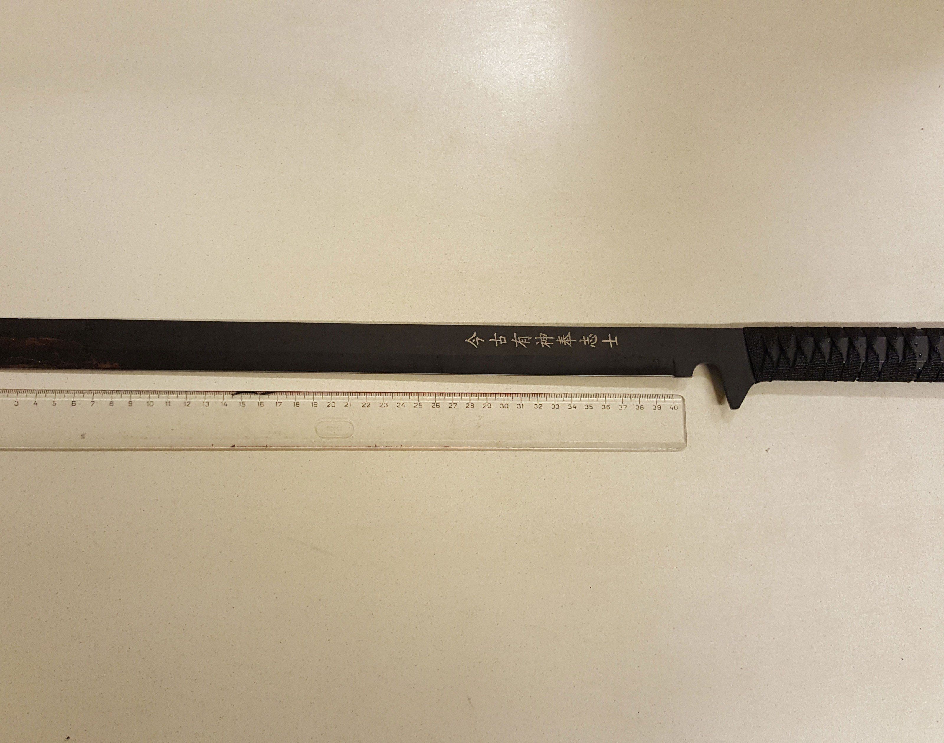 Eines der Messer, das bei der Attacke benutzt wurde. Eines der Messer, das bei der Attacke benutzt wurde.