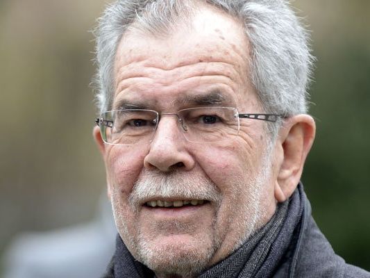 Bundespräsidentschaftskandidat Alexander Van der Bellen im Fokus Bundespräsidentschaftskandidat Alexander Van der Bellen im Fokus