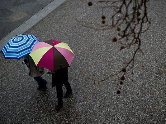 Beim Gang zum Wahllokal sollten Sie den Schirm nicht vergessen.