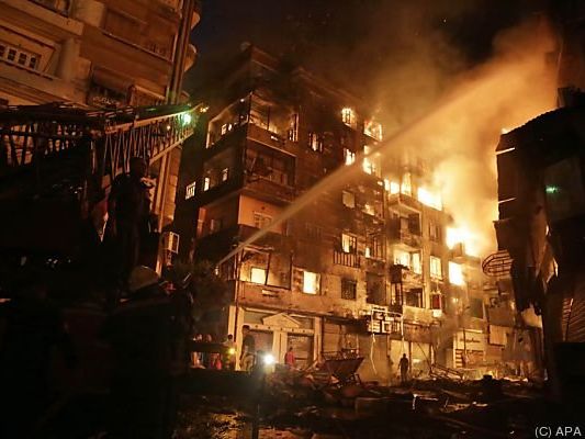 Auch mehrere Feuerwehrleute wurden verletzt Auch mehrere Feuerwehrleute wurden verletzt
