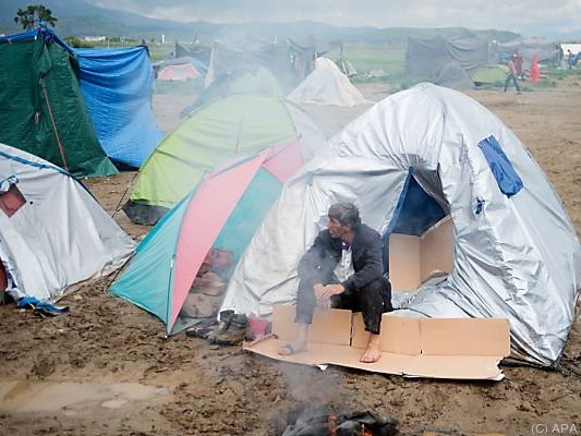 In Idomeni harren noch immer knapp 10.000 Menschen aus In Idomeni harren noch immer knapp 10.000 Menschen aus