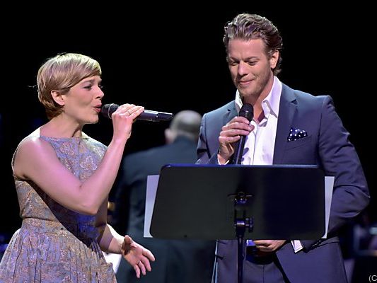 Darsteller Milica Jovanovic und Mark Seibert präsentierten erste Songs Darsteller Milica Jovanovic und Mark Seibert präsentierten erste Songs