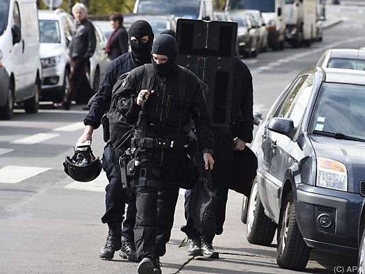 Frankreich bleibt weiter im Ausnahmezustand Frankreich bleibt weiter im Ausnahmezustand