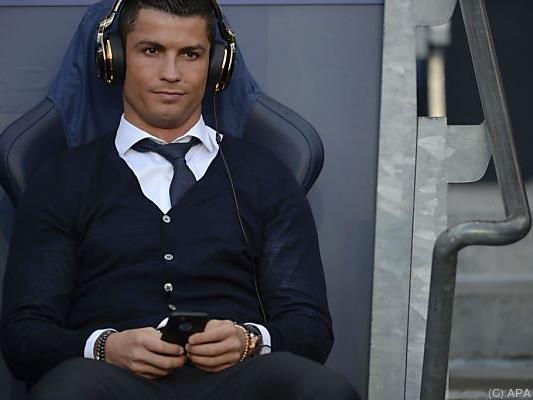 Ronaldo tauschte Handy und Kopfhörer gegen Ball und Fußballschuhe